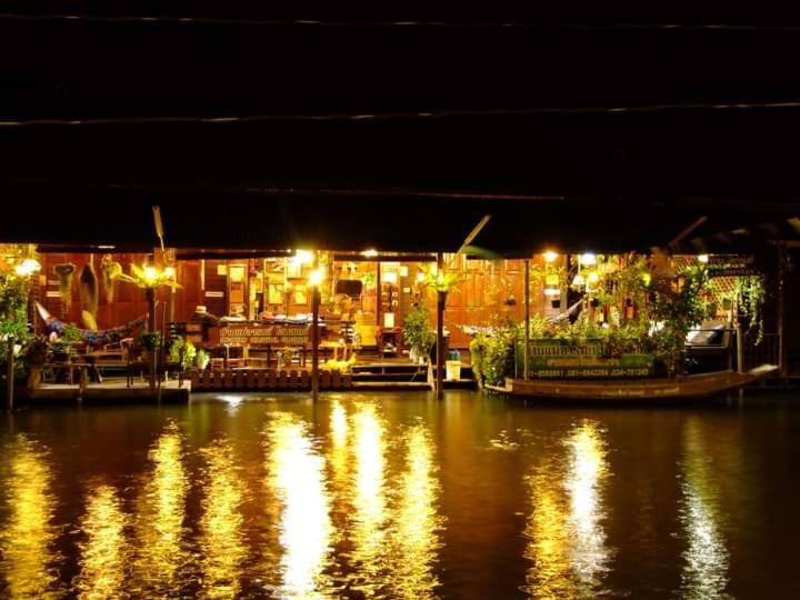 Ban Mae Arom Appartement Amphawa Buitenkant foto