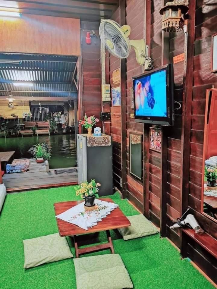 Ban Mae Arom Appartement Amphawa Buitenkant foto