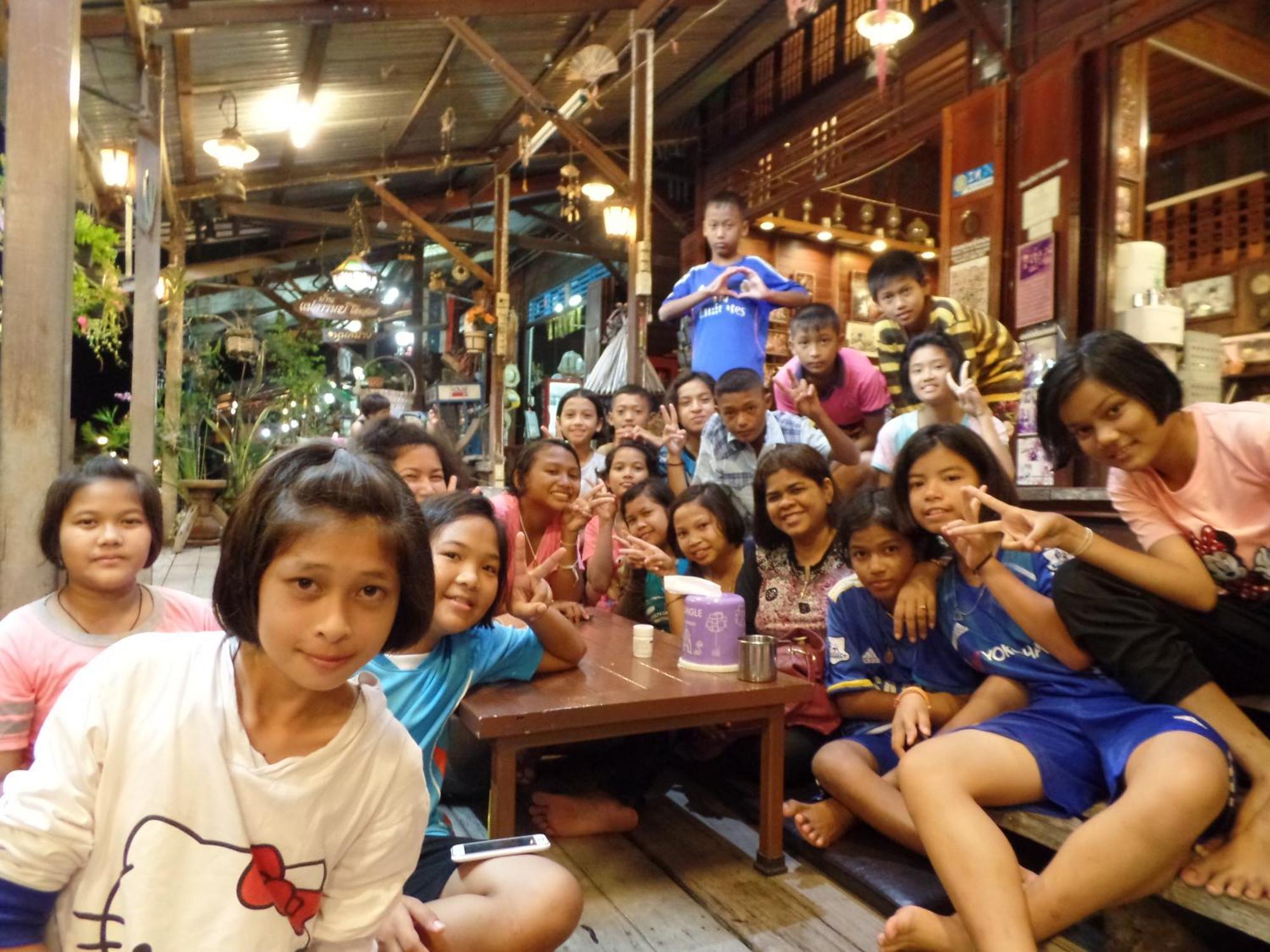 Ban Mae Arom Appartement Amphawa Buitenkant foto