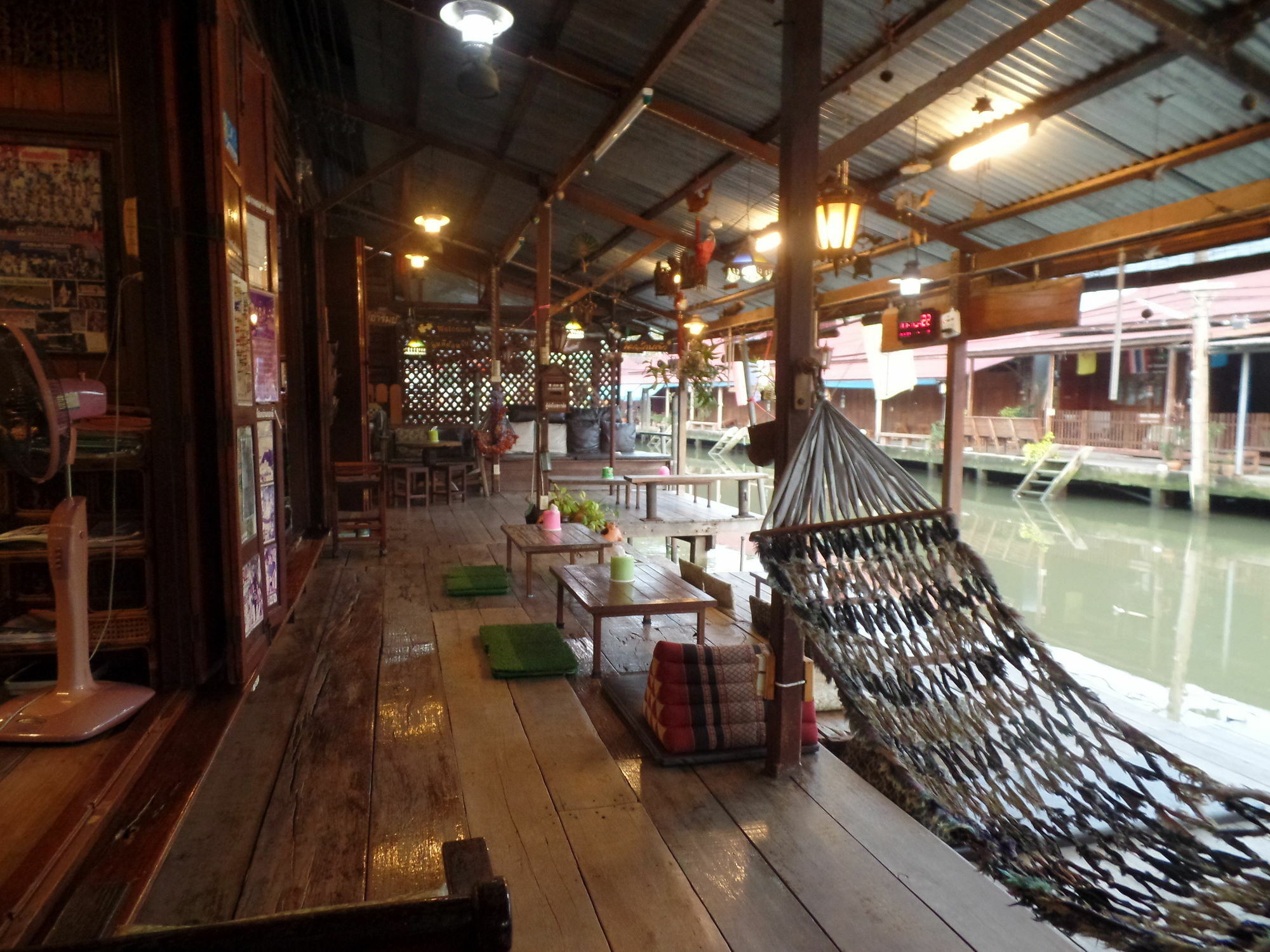 Ban Mae Arom Appartement Amphawa Buitenkant foto